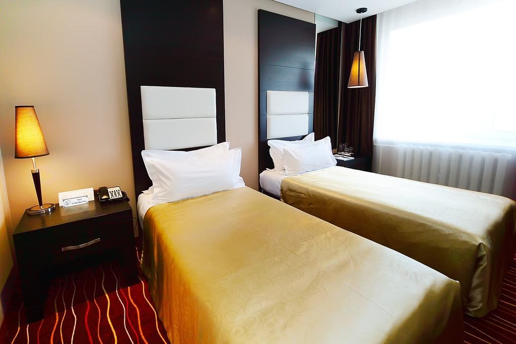 Двухместный (Стандартный двухместный номер с 2 отдельными кроватями) отеля Манхэттен Астана