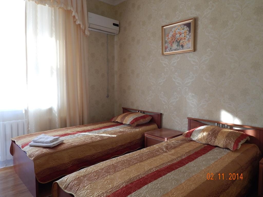 Двухместный (Стандартный двухместный номер с 2 отдельными кроватями) мини-гостиницы Алихан, Астана