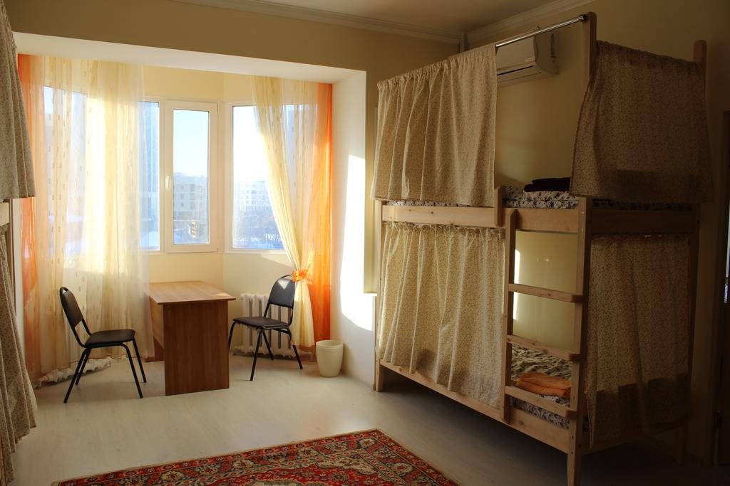 Номер (Спальное место на двухъярусной кровати в общем номере для мужчин и женщин) хостела Nice Travel, Астана