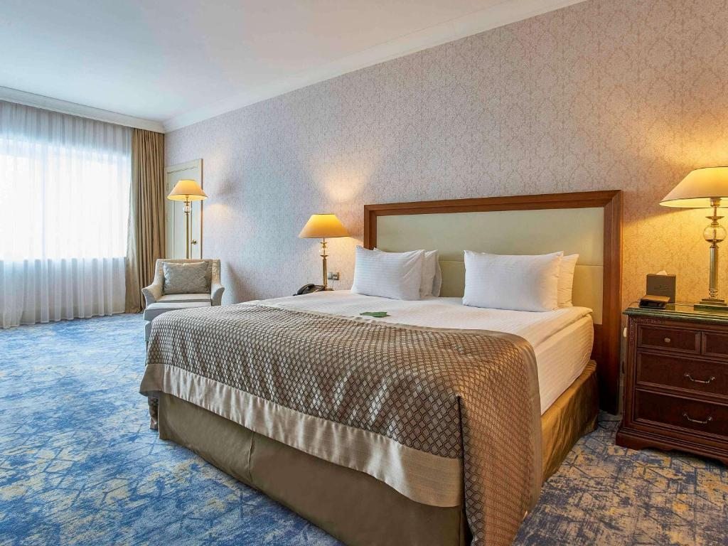 Двухместный (Номер Делюкс с кроватью размера «king-size») отеля Rixos President, Астана