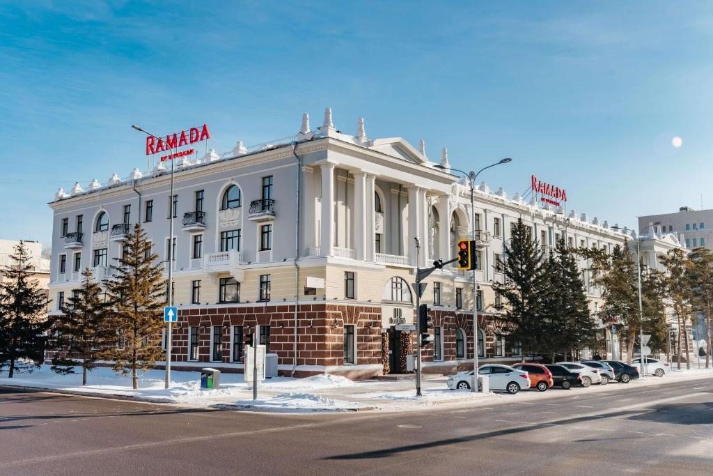 Отель Гранд Парк Есиль, Астана