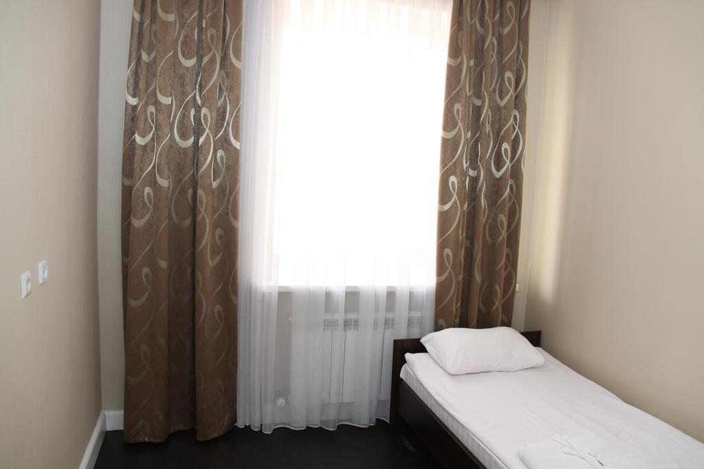 Трехместный (Трехместный номер) отеля Шанырак на Абая, Астана