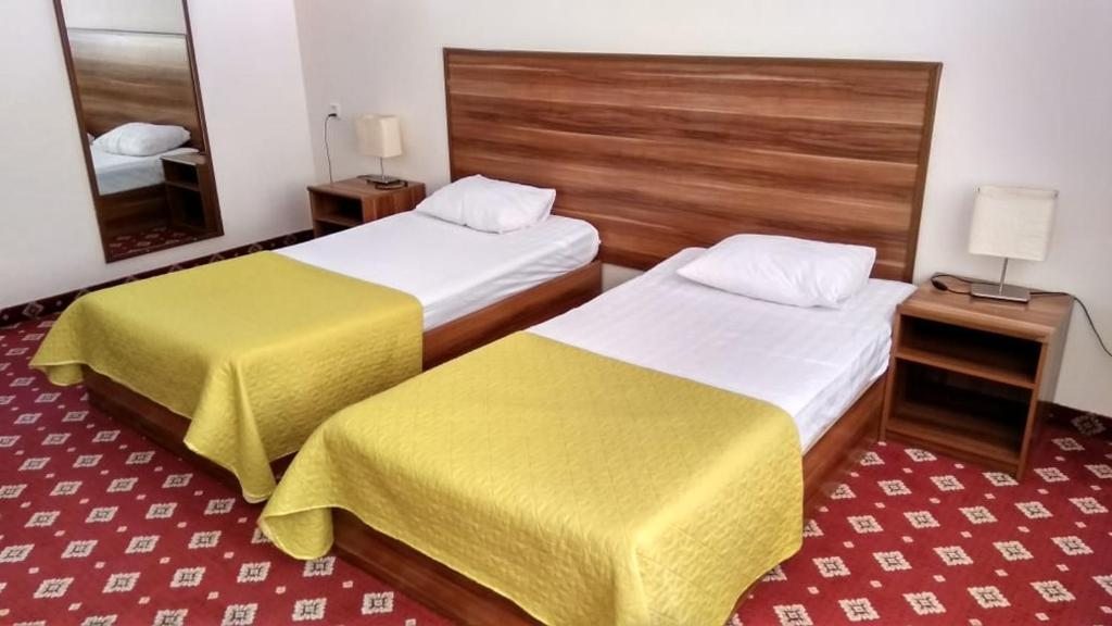 Двухместный (Двухместный номер эконом-класса с 2 отдельными кроватями) отеля Silk Way, Актау