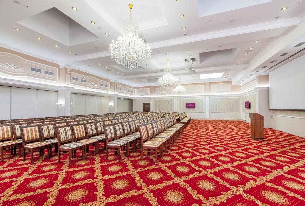 Конференц-зал в отеле Crowne Plaza Krasnodar - Centre,