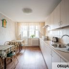 Трехместный, Гостиница Островок