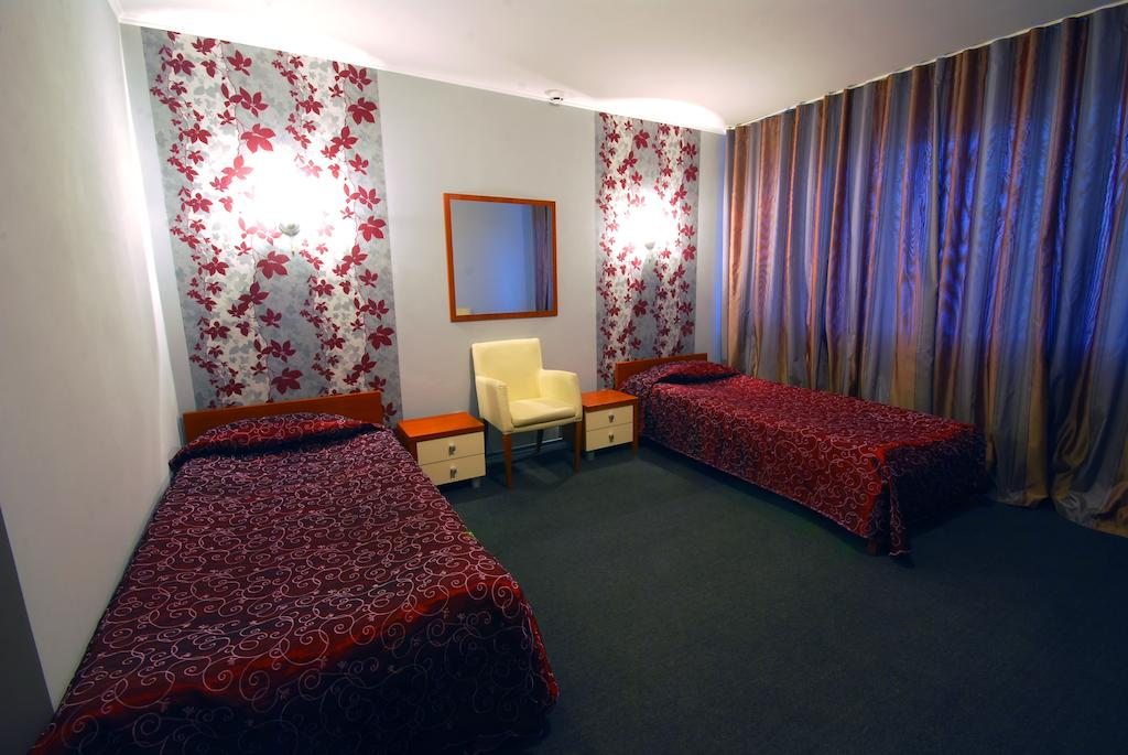 Двухместный (Стандартный двухместный номер с 2 отдельными кроватями) отеля Skif HOTEL & SPA, Петропавловск