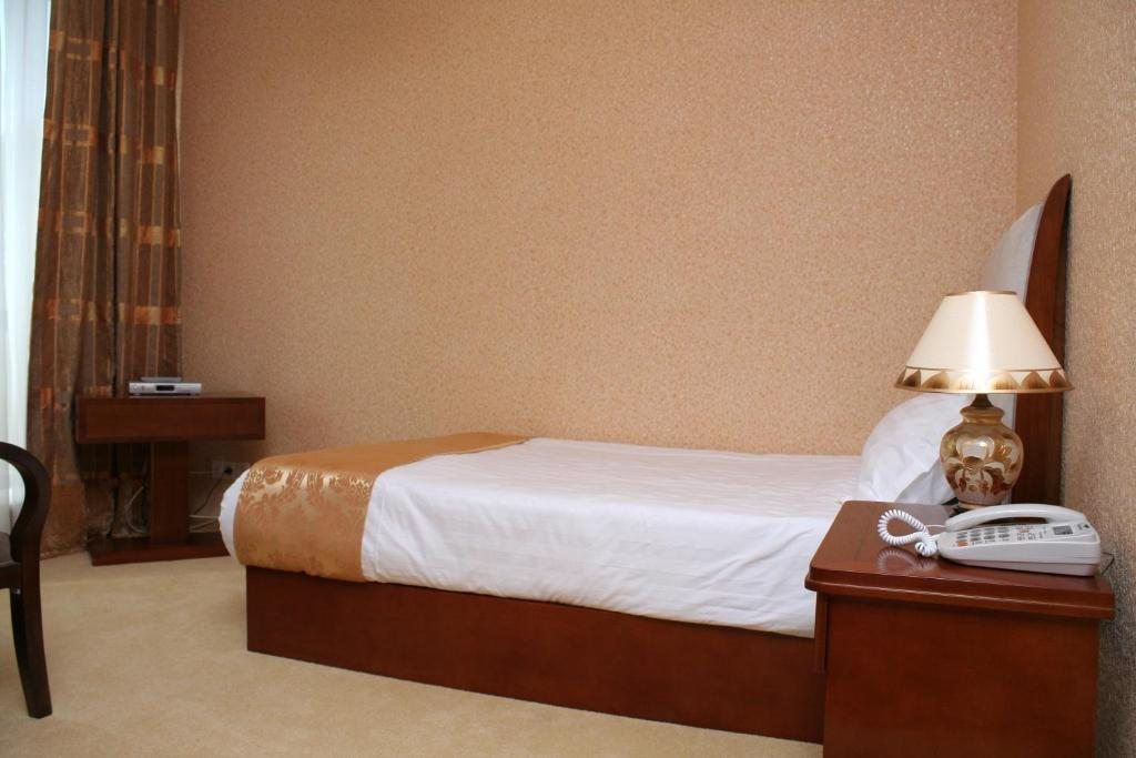 Одноместный (Стандартный одноместный номер с душем) отеля Нурсая, Тараз