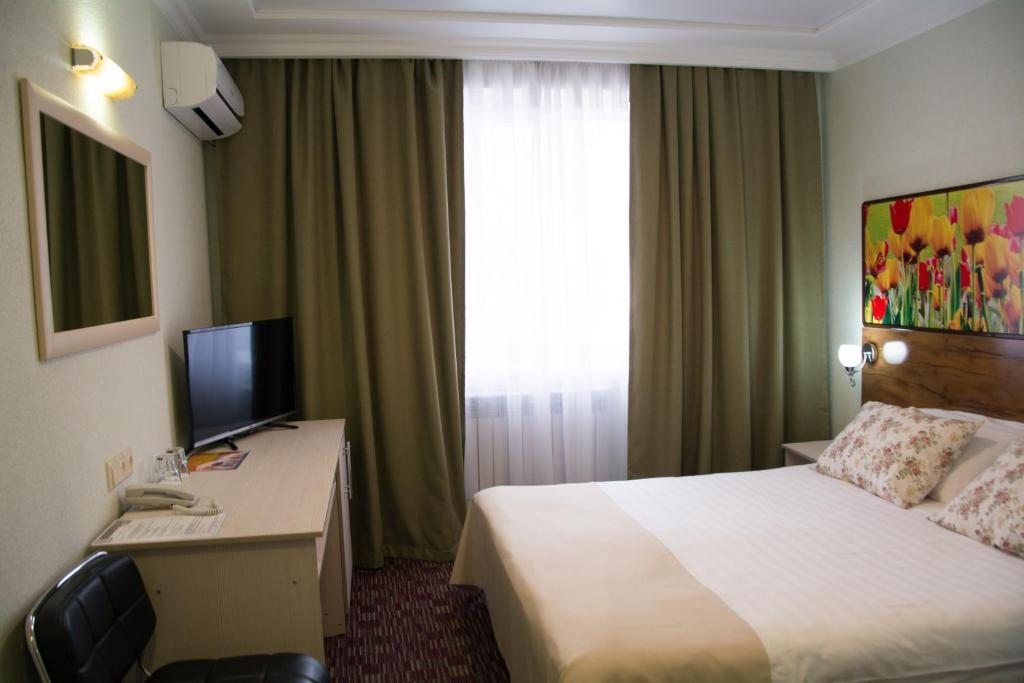 Гостиницы тараз. Uyutnyy dom Тараз. Уютная гостиница. Уют Казахстан отель картинка. Отель в Таразе и его стоимость.