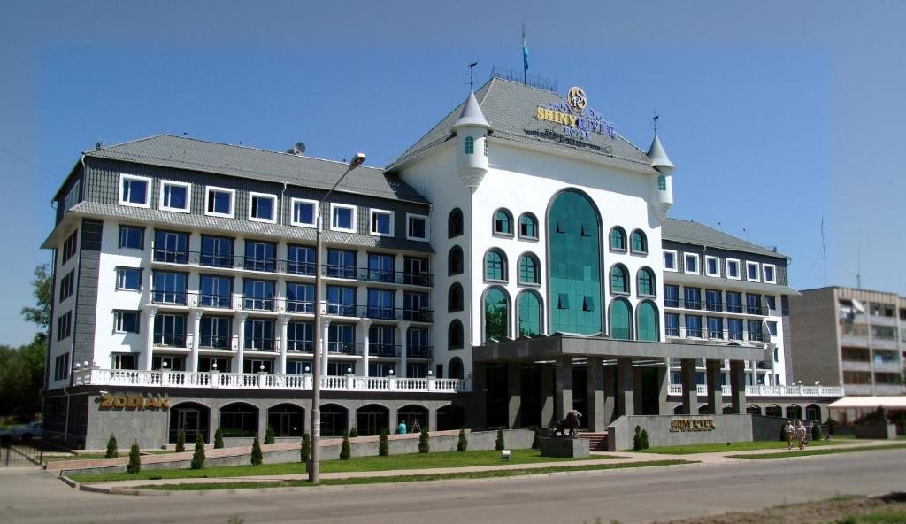 Отель Shiny River, Усть-Каменогорск