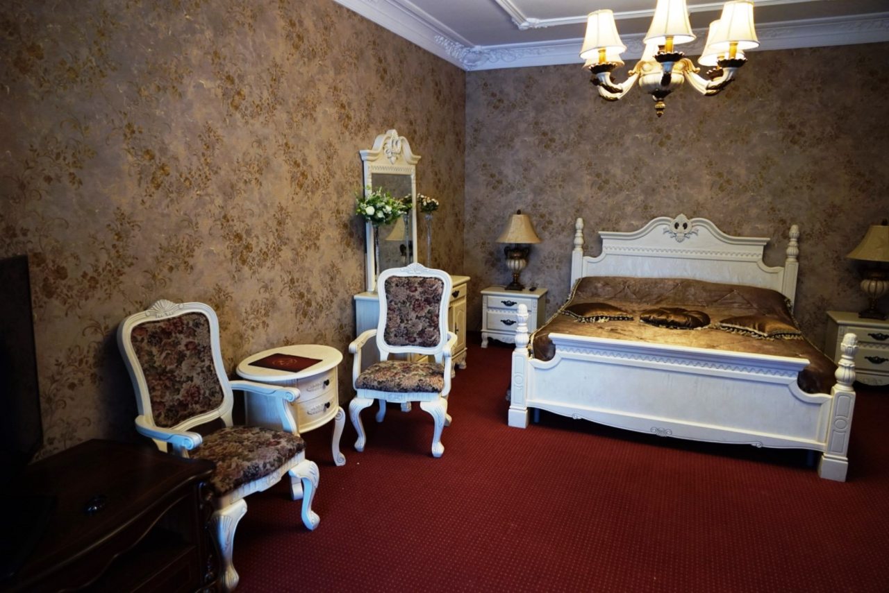 Люкс, Гостиничный комплекс Александр