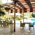 Разрешено проведение мероприятий, Гостиничный комплекс Александр