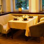 Разрешено проведение мероприятий, Гостиничный комплекс Александр