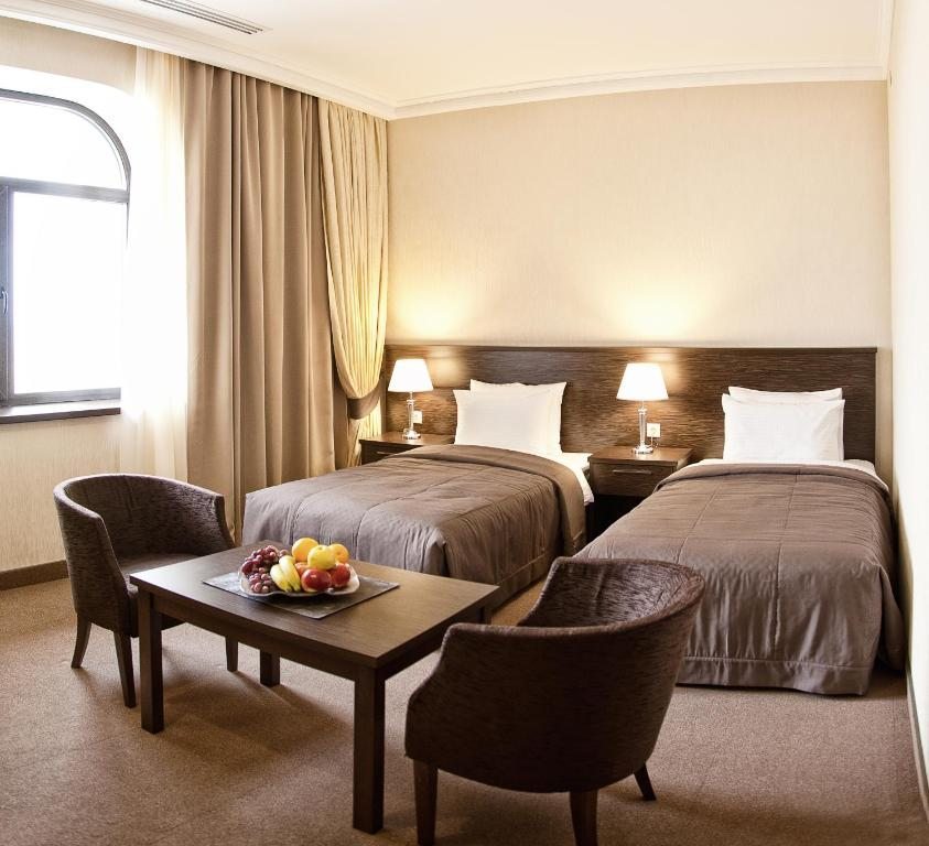 Двухместный (Стандартный двухместный номер с 2 отдельными кроватями) отеля Кайнар, Шымкент