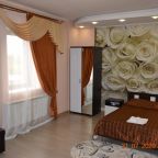 Полулюкс, Гостиница Ла Мезон