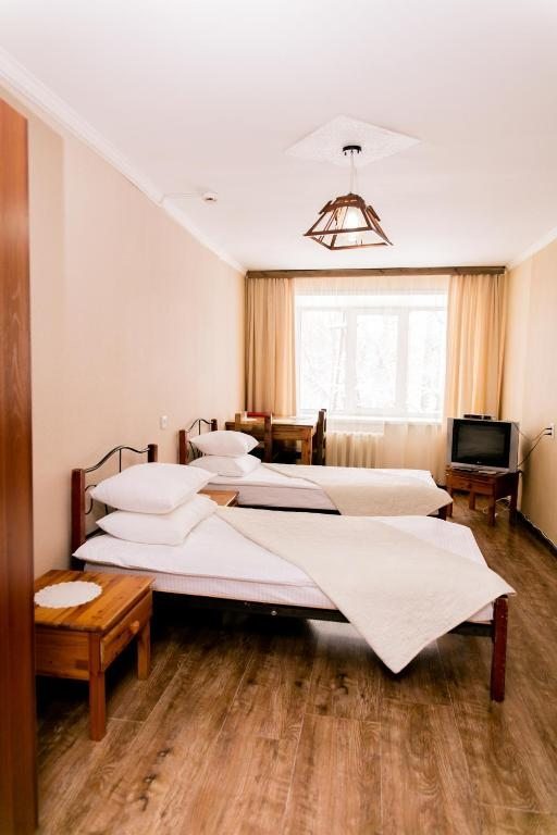 Двухместный (Двухместный номер эконом-класса с 1 кроватью или 2 отдельными кроватями) отеля GALIRAD, Усть-Каменогорск