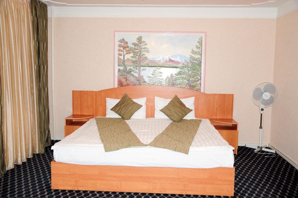 Двухместный (Двухместный номер Делюкс с 1 кроватью) гостиницы Достык, Кокшетау