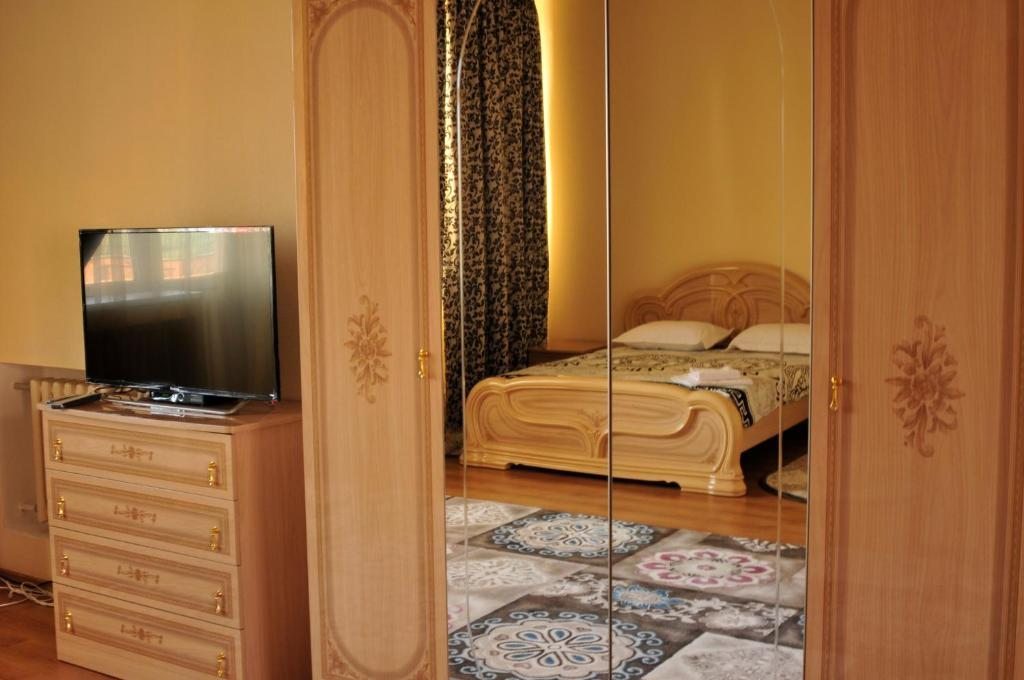 Сьюит (Люкс с кроватью размера «queen-size») отеля Sirdaria, Кызылорда