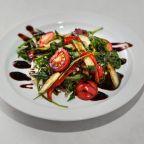 Европейская кухня, Отель Парус