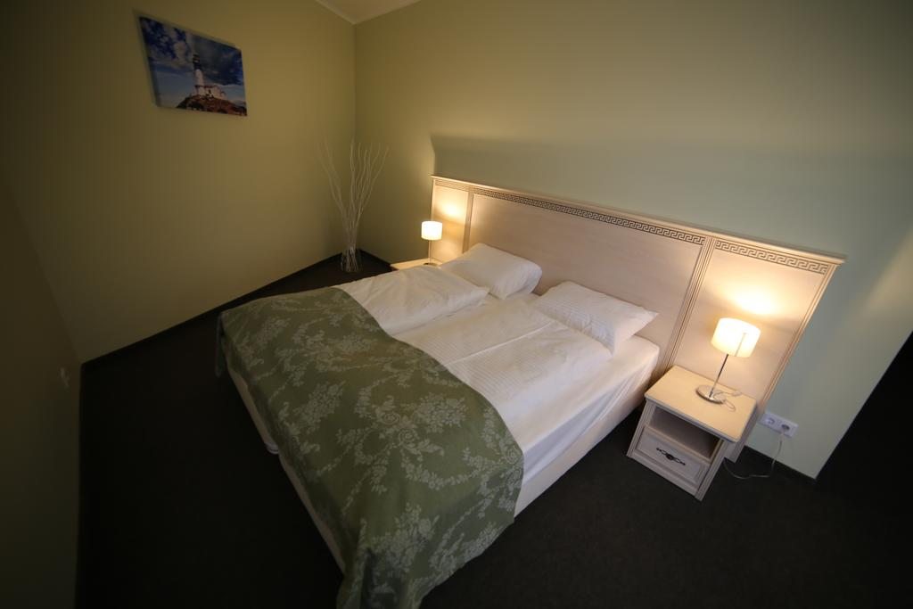Двухместный (Улучшенный двухместный номер с 1 кроватью) курортного отеля Terrassa Park, Боровое (Акмолинская область)