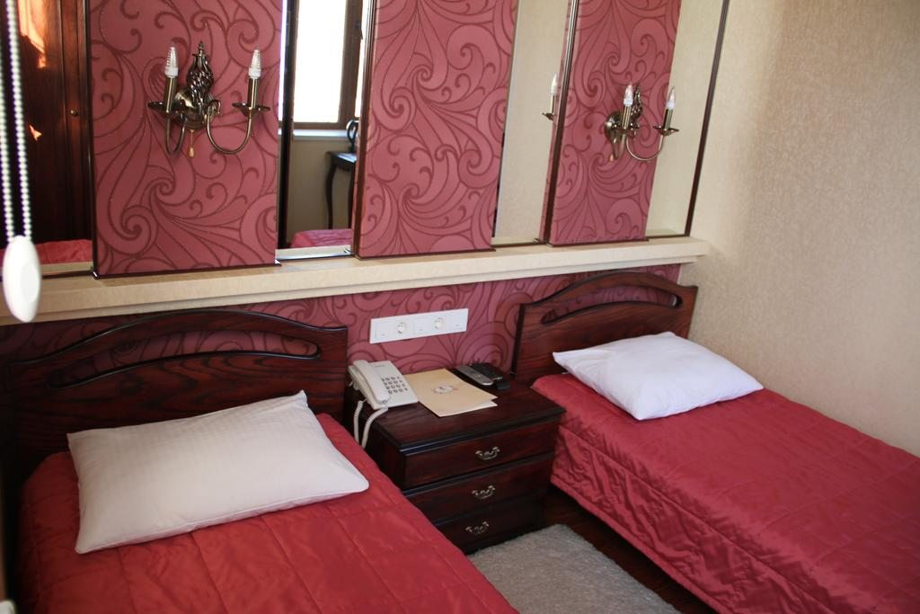 Двухместный (Двухместный номер с 2 отдельными кроватями и видом на горы) отеля Рейкьявик Алматы, Бескайнар