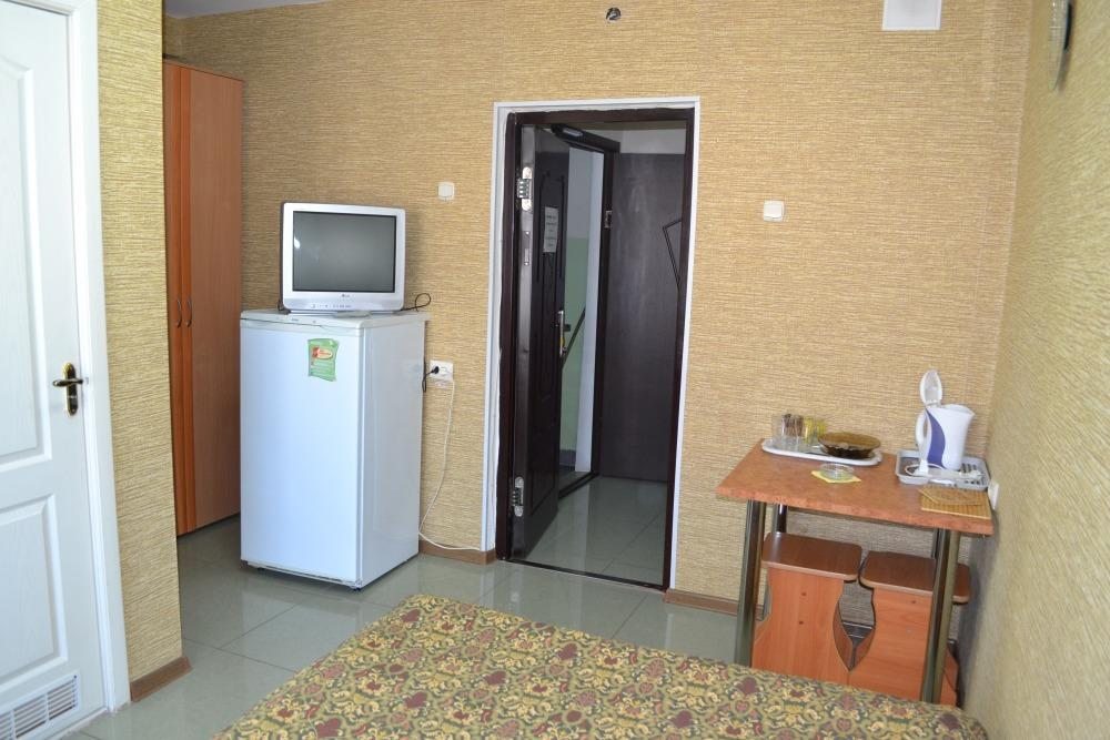 Двухместный (Двухместный номер с 1 кроватью и собственной ванной комнатой) отеля Континент, Лисаковск