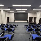 Конференц-зал площадью 108 кв. м, вместимость до 60 человек.