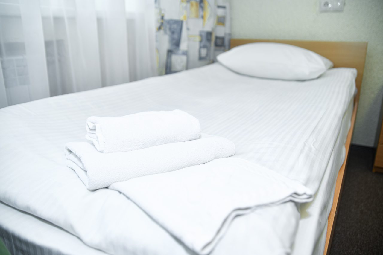 Четырехместный номер с 4 односпальными кроватями