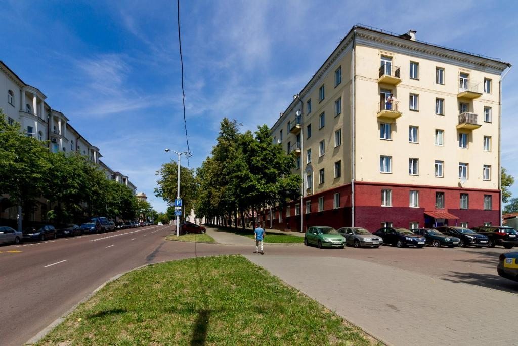 Парковка, Апартаменты на Киселёва