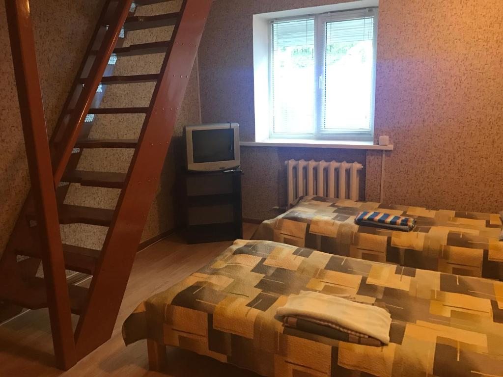 Номер (Кровать в общем 6-местном номере) отеля Олимпийский, Минск