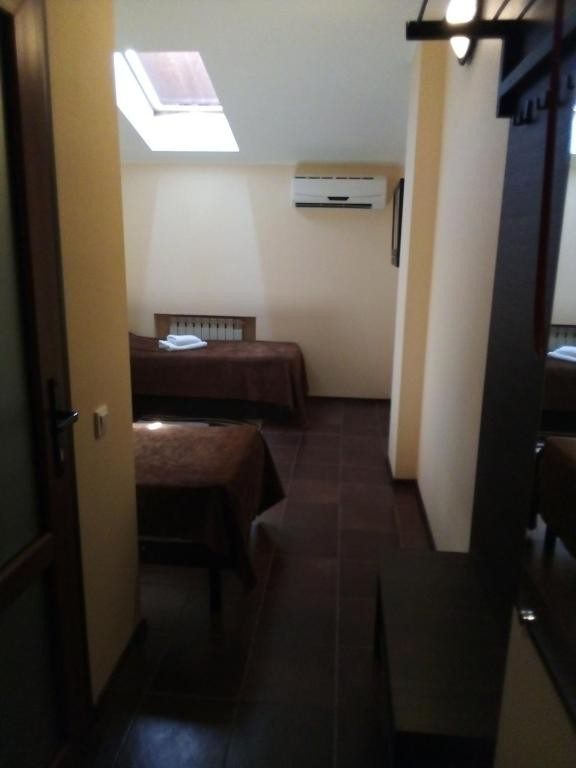 Двухместный (Бюджетный двухместный номер с 2 отдельными кроватями) отеля Hermitage, Краснодар