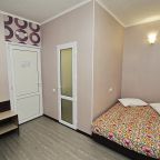 Двухместный (Стандарт 2х-комнатный с балконом, вид во двор), Отель Лотос