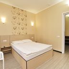 Двухместный (Стандарт 2х-комнатный с кухней и балконом, вид во двор), Отель Лотос
