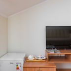 Семейный (Двухкомнатный Полу-ЛЮКС), Мини-гостиница Медведефф Чердаклы