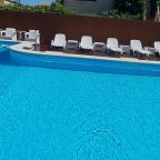 двухуровневый бассейн с подогревом.