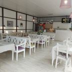 Питание. Кафе-столовая на территории отеля Центральный.