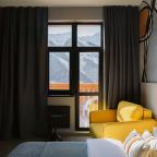 De Luxe (Делюкс с балконом и видом на горы), AYS Design Hotel Rosa Khutor