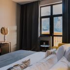 De Luxe (Делюкс с балконом и видом на горы), AYS Design Hotel Rosa Khutor