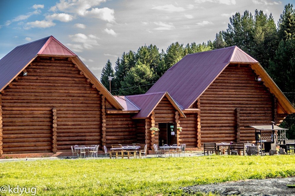 Село дмитриевское пермский край. База отдыха Строгановские просторы Пермь. База Строгановские просторы Ильинский район. Строгановские просторы база отдыха Ильинский. Строгановский просторы горки.