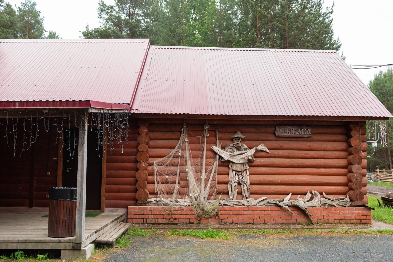 Дом (Рыбака), Загородный клуб Строгановские Просторы