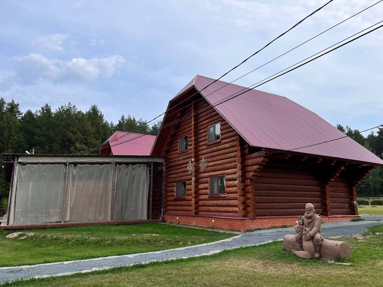 Дом (Охотника), Загородный клуб Строгановские Просторы