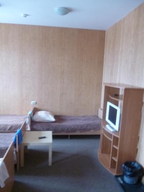 Номер (Кровать в общем 6-местном номере для мужчин и женщин) гостиничного комплекса Мечта, Ильино