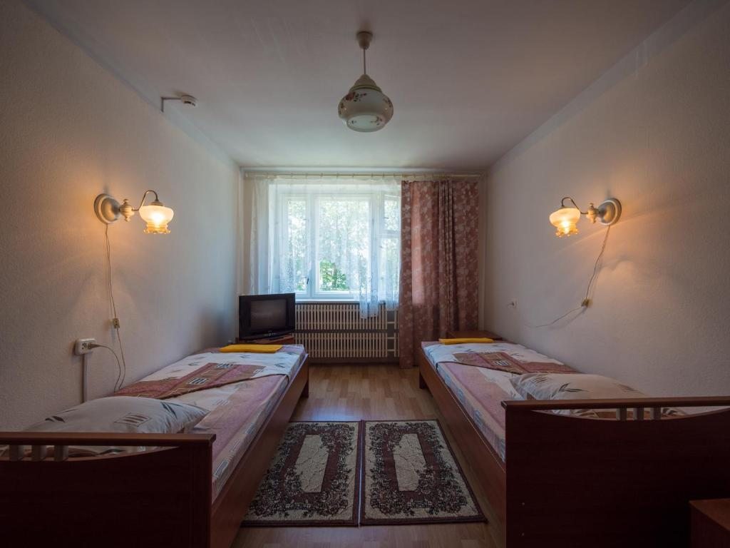 Двухместный (Стандартный двухместный номер с 2 отдельными кроватями) отеля Роза ветров, Великий Новгород
