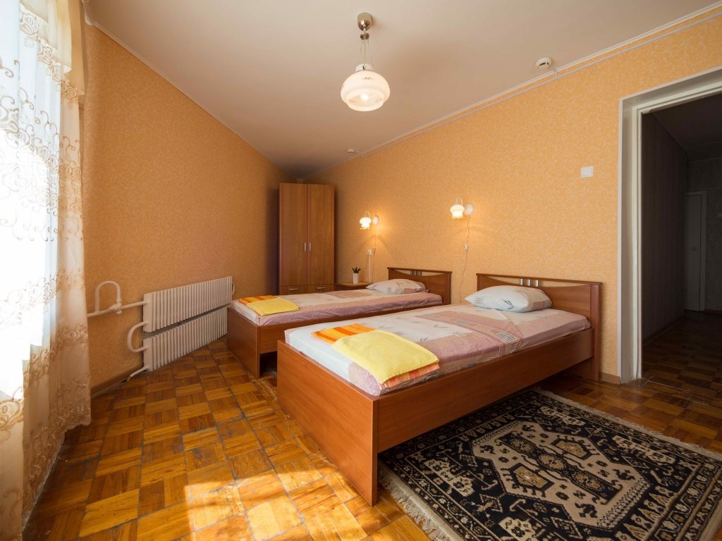 Полулюкс (2-комнатный) отеля Роза ветров, Великий Новгород