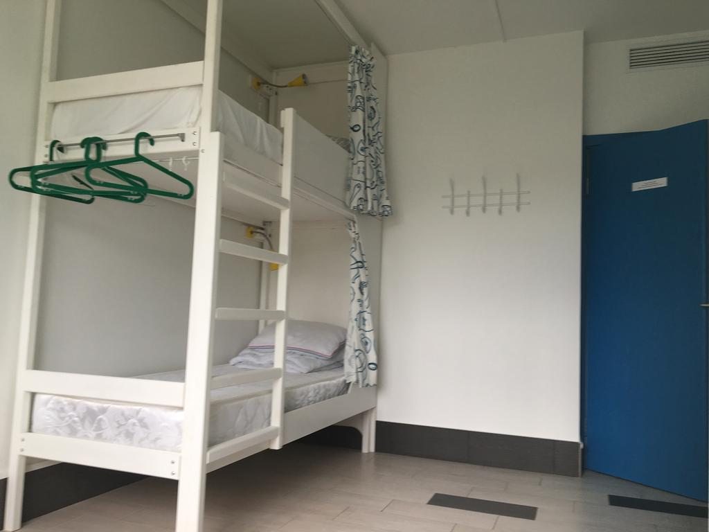 Номер (Кровать в общем четырехместном номере для мужчин) хостела Крокус, Красногорск
