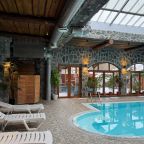 Бассейн с подогревом, Гостевой дом Валерия