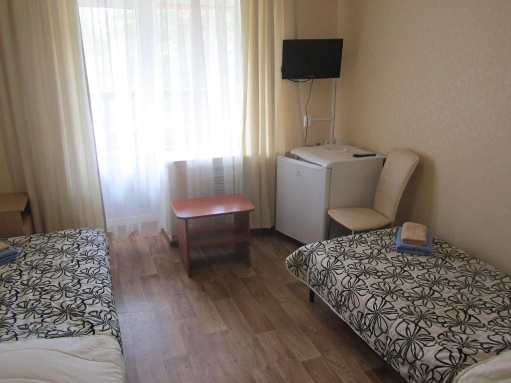 Двухместный (Двухместный номер «Комфорт» с 2 отдельными кроватями) отеля Свитанок, Ждановичи