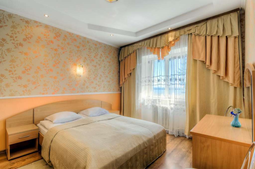 Апартаменты (3-х комнатный) гостиницы Славянка, Балтийск