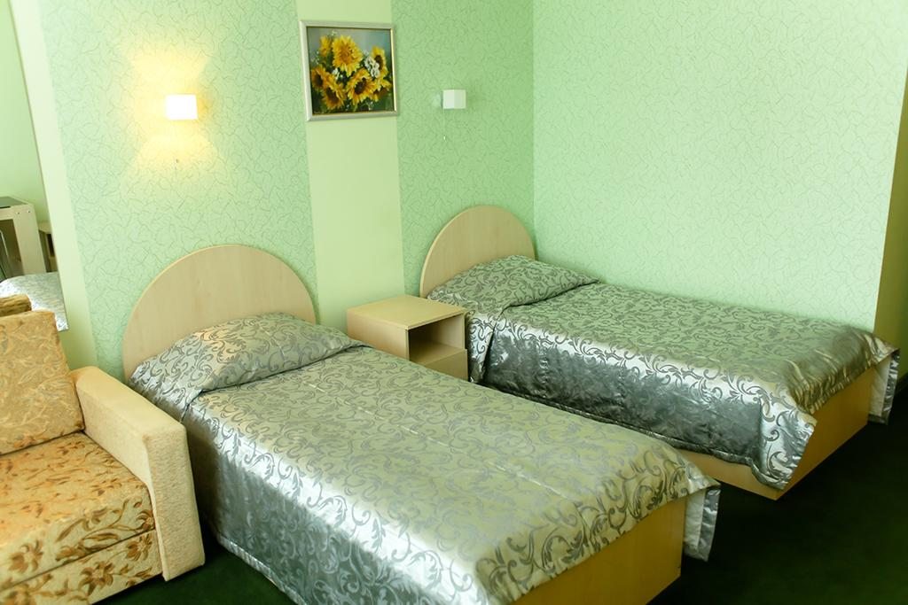 Двухместный (Стандартный двухместный номер с 2 отдельными кроватями) отеля Днепровская Жемчужина, Жлобин