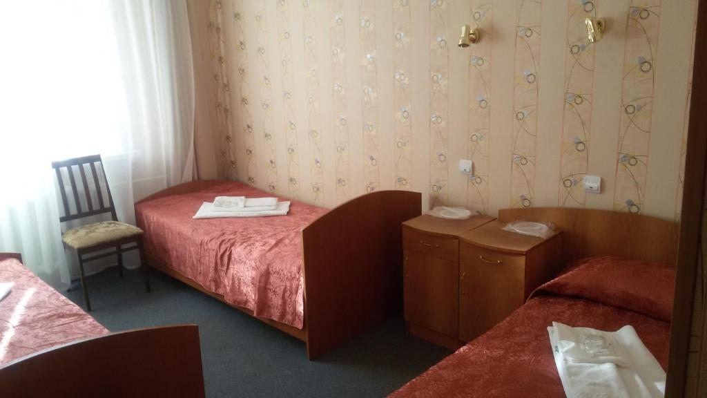 Номер (Кровать в общем номере с 3 кроватями - Лечение включено) санатория Жемчужина Зауралья, Шадринск
