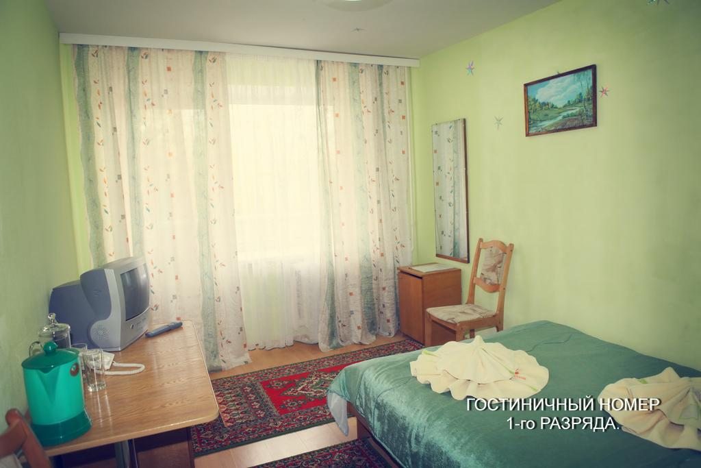 Двухместный (Двухместный номер с 2 отдельными кроватями) гостиничного комплекса Свитанак, Жодино